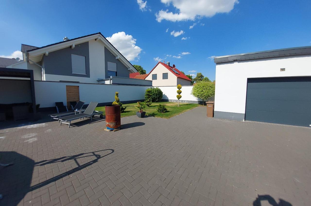 Ganze Ferienwohnung 5 Km Von Erfurt, Mit Kaffeevollautomat, Tv, Wlan, Boxspringbett, Schlafsofa Und Einkaufsmoeglichkeiten, Sehr Gute Anbindung Zur A71 Und A4, Kostenloser Oeff Parkplatz Fuer Pkw Und Transporter Elxleben 외부 사진
