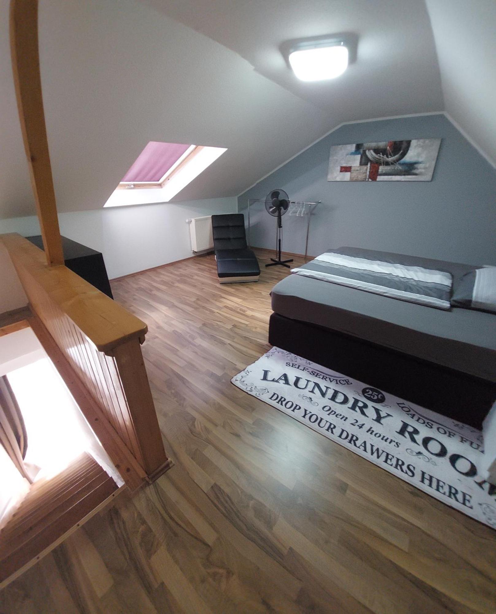 Ganze Ferienwohnung 5 Km Von Erfurt, Mit Kaffeevollautomat, Tv, Wlan, Boxspringbett, Schlafsofa Und Einkaufsmoeglichkeiten, Sehr Gute Anbindung Zur A71 Und A4, Kostenloser Oeff Parkplatz Fuer Pkw Und Transporter Elxleben 외부 사진