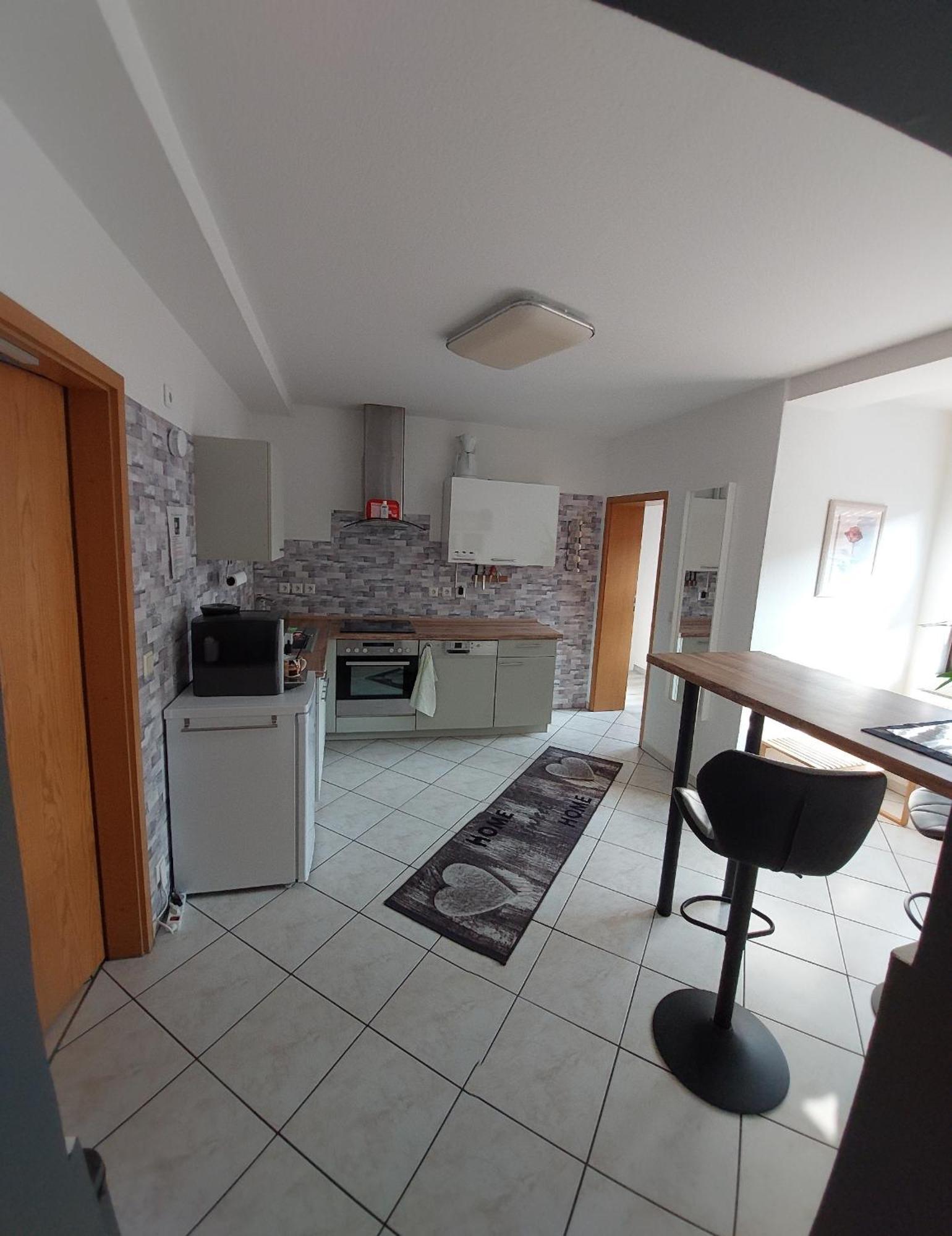 Ganze Ferienwohnung 5 Km Von Erfurt, Mit Kaffeevollautomat, Tv, Wlan, Boxspringbett, Schlafsofa Und Einkaufsmoeglichkeiten, Sehr Gute Anbindung Zur A71 Und A4, Kostenloser Oeff Parkplatz Fuer Pkw Und Transporter Elxleben 외부 사진