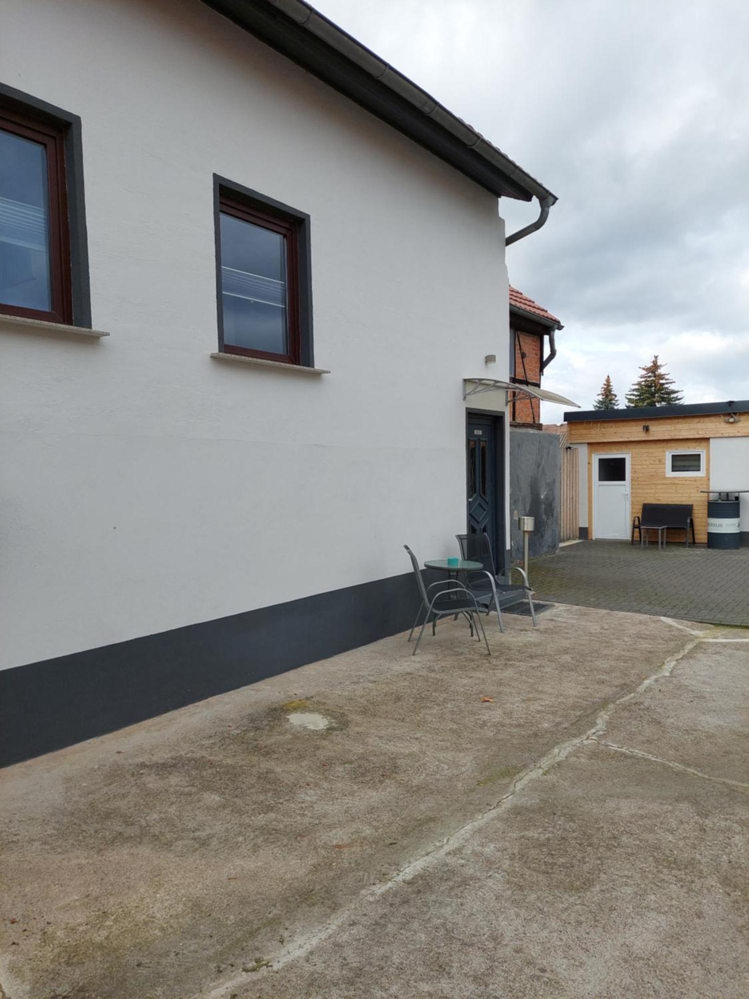 Ganze Ferienwohnung 5 Km Von Erfurt, Mit Kaffeevollautomat, Tv, Wlan, Boxspringbett, Schlafsofa Und Einkaufsmoeglichkeiten, Sehr Gute Anbindung Zur A71 Und A4, Kostenloser Oeff Parkplatz Fuer Pkw Und Transporter Elxleben 외부 사진